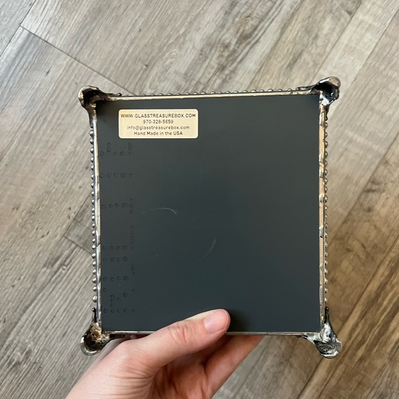 Hand Painted Stained Glass Elephant Jewelry/Keepsake Box - Picture 4 of 4